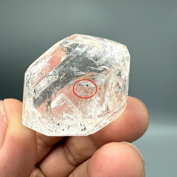 Enhydro Quartz Crystal:  Tibetan Rhomboid Palm Stone With Moving Bubble