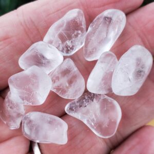 Tumbled Clear Quartz Crystals for Chakra Balancing, Master Healing Stone, Crystal for Enhancing Psychic Ability, Energy Crystal, 10 Stones