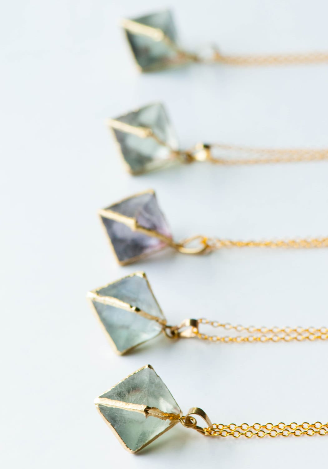 Rough Fluorite Necklace,raw Fluorite Necklace,rainbow Fluorite,fluorite Point Necklace,raw Crystal Jewelry,healing Crystal Necklace,fluorite