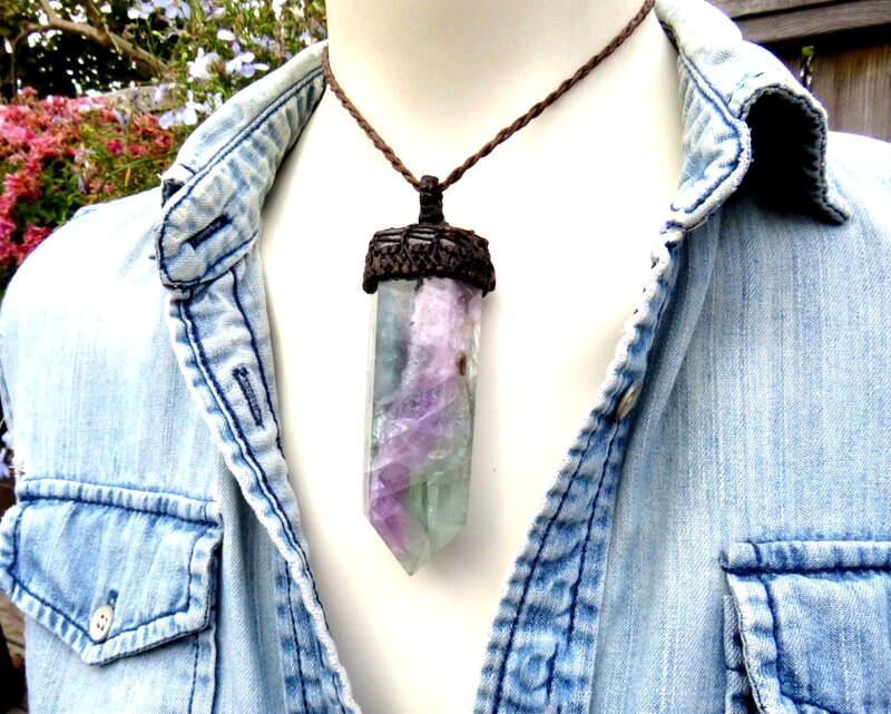Rainbow Fluorite Macrame Necklace, Healing Stone Necklace, Fluorite Pendant, Green Fluorite Necklace, Blue Fluorite Pendant, Macrame Jewelry
