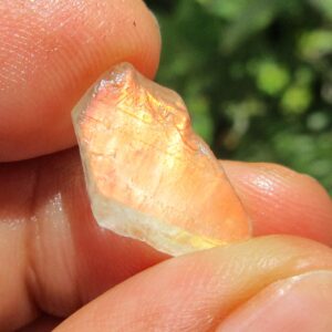 Rainbow Moonstone Cabochon: Shimmering Gemstone From Madagascar (6.70 Crt)