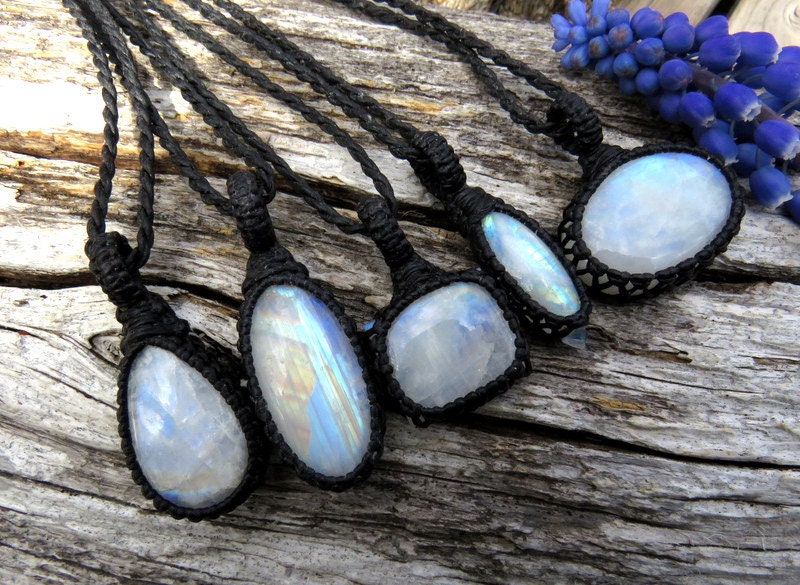 Rainbow Moonstone Necklace / Moonstone Necklace / Moonstone Jewelry / Rainbow Moonstone / Layered Necklace / Healing Stone/ Goddess Necklace
