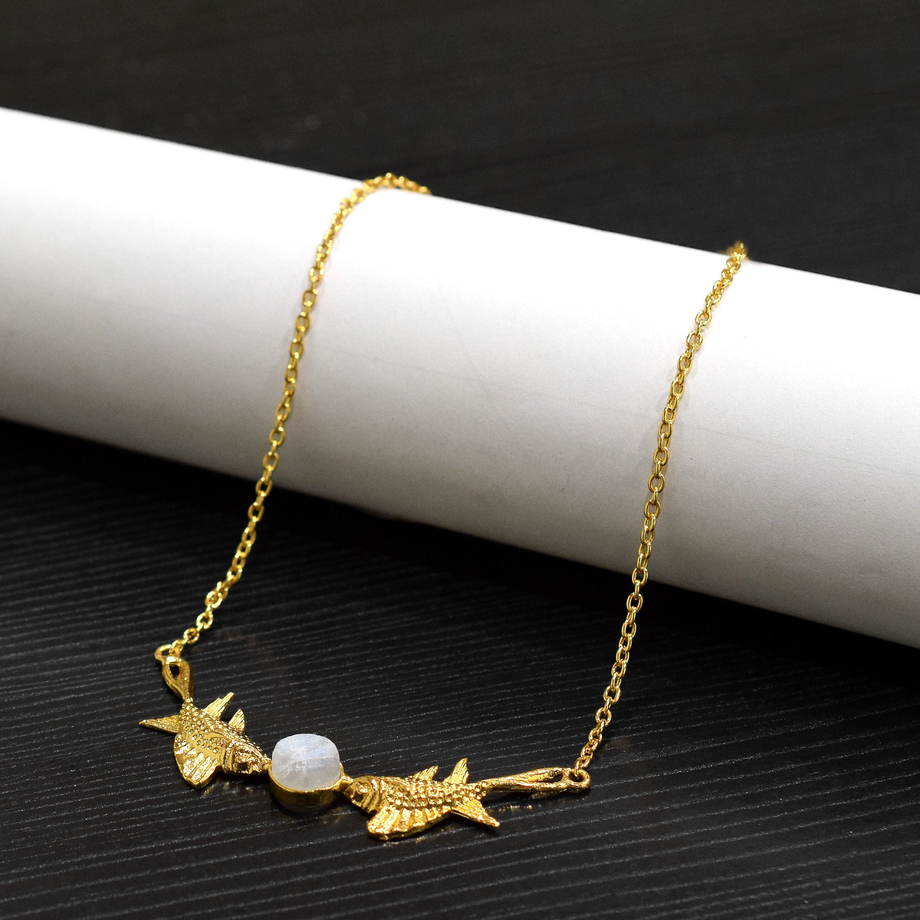 Rainbow Moonstone Chain Necklace \ Dolphin Necklace \ Beach Jewelry \ Animal Necklace \ Gifts For Her \ Christmas Gifts \ Dainty Pendant