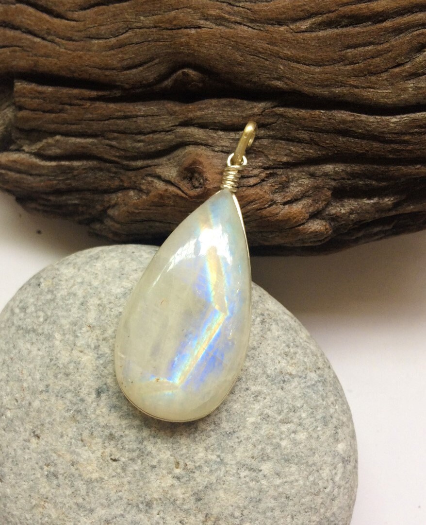 Rainbow Moonstone Pendant, Drop Moonstone Silver Pendant, Natural Gemstone, Rainbow Moonstone, Boho Pendant, Silver Jewelry, Spiritual Gift