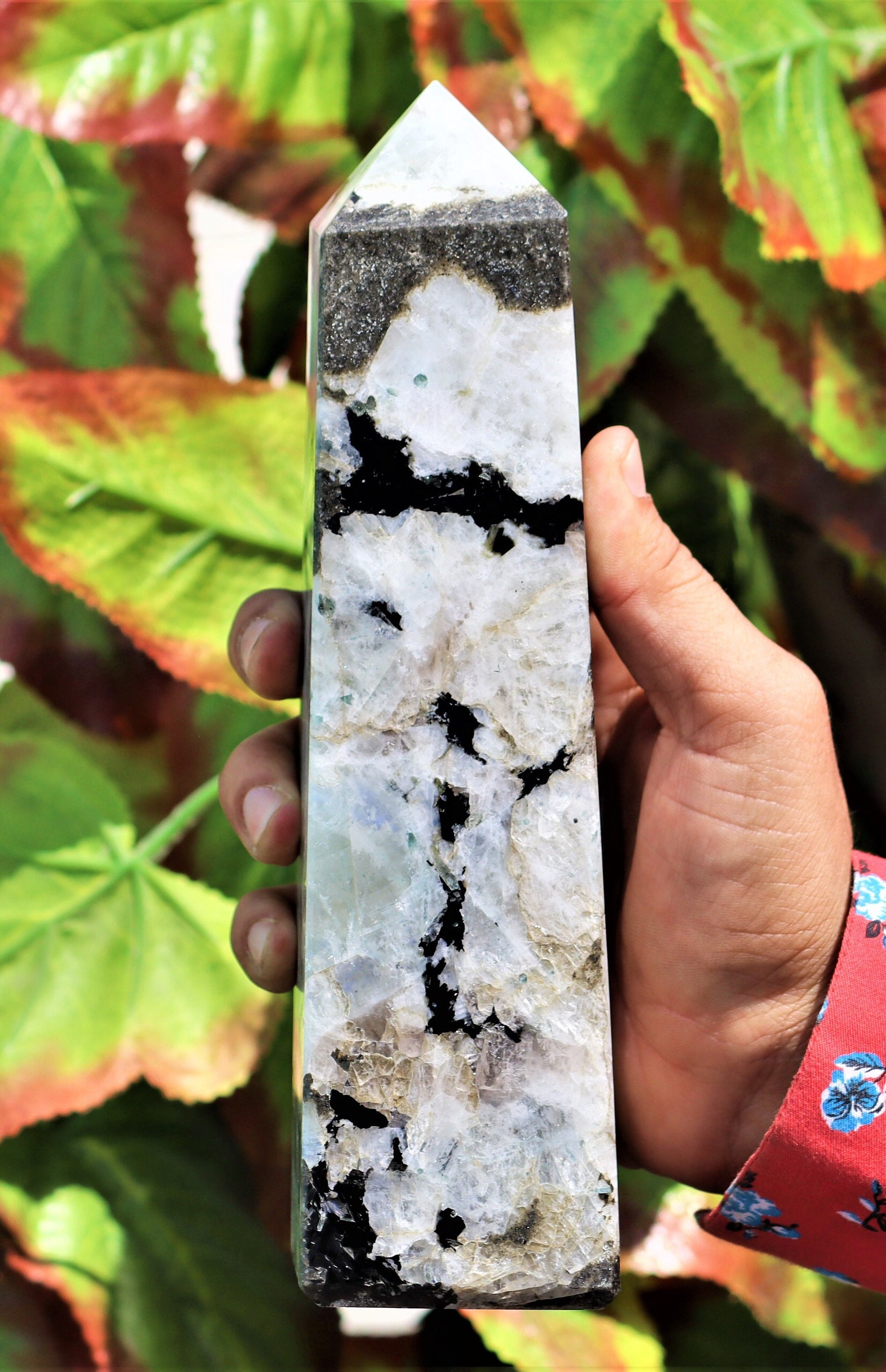 Rainbow Moonstone Obelisk: Faceted Spiritual Healing Crystal Tower (220mm) Rainbow Moonstone Obelisk: Faceted Spiritual Healing Crystal Tower (220mm)