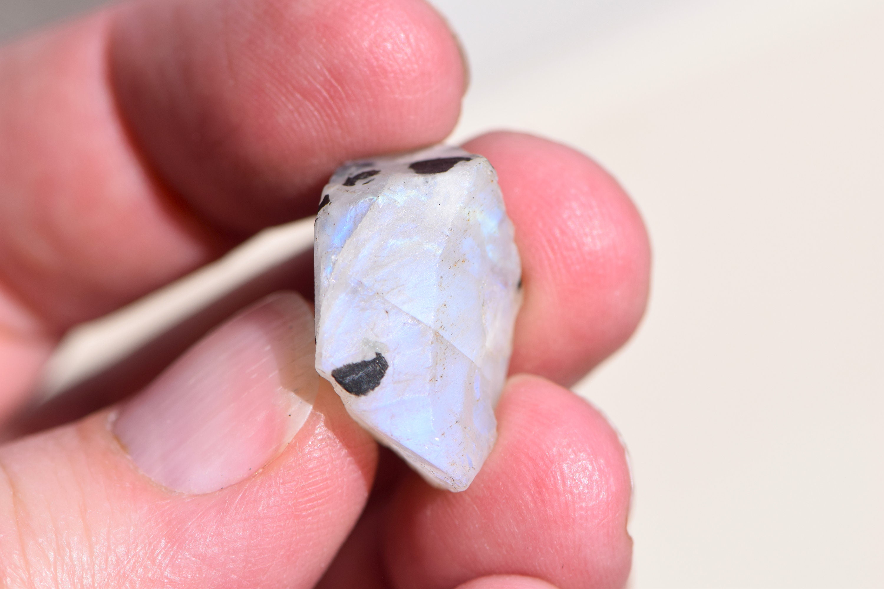Flashy Rough Rainbow Moonstone