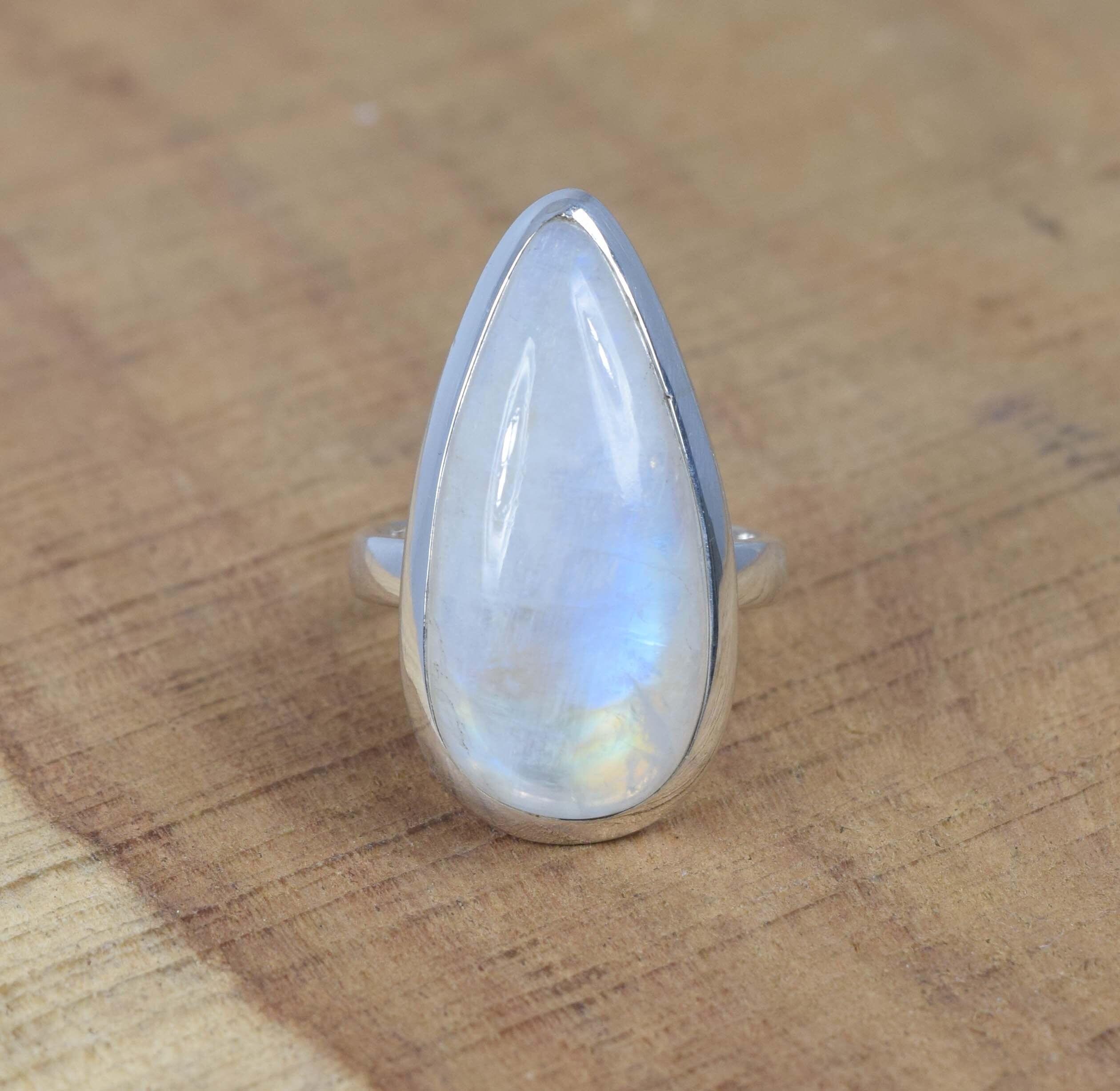 Rainbow Moonstone Ring: 925 Sterling Silver Gemstone Jewelry Rainbow Moonstone Ring: 925 Sterling Silver Gemstone Jewelry