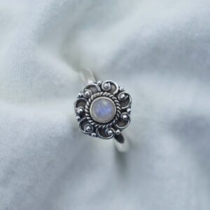 Rainbow Moonstone Flower Ring: 925 Sterling Silver Gemstone