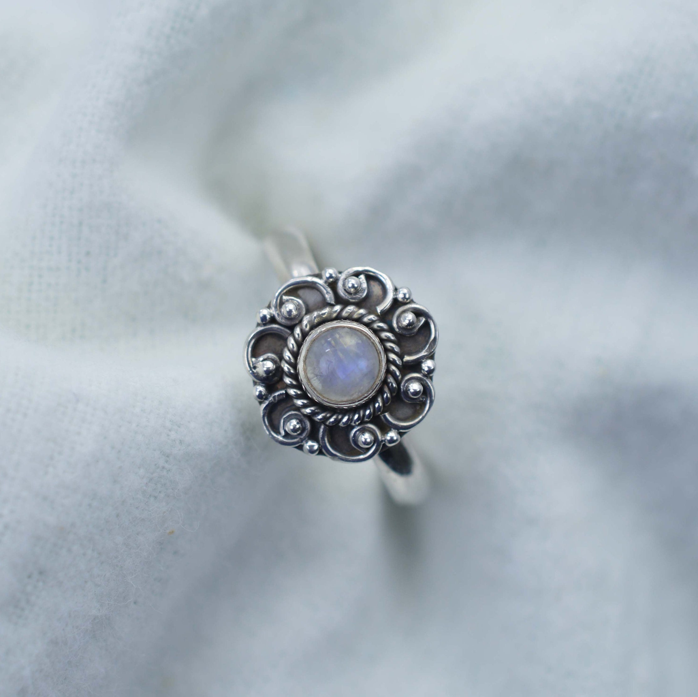 Rainbow Moonstone Flower Ring: 925 Sterling Silver Gemstone