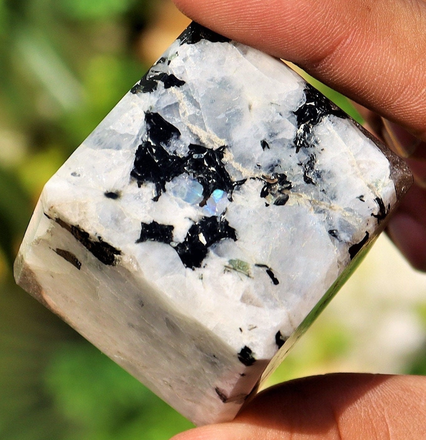 Rainbow Moonstone Cube: Natural Healing Crystal Carving, 35mm