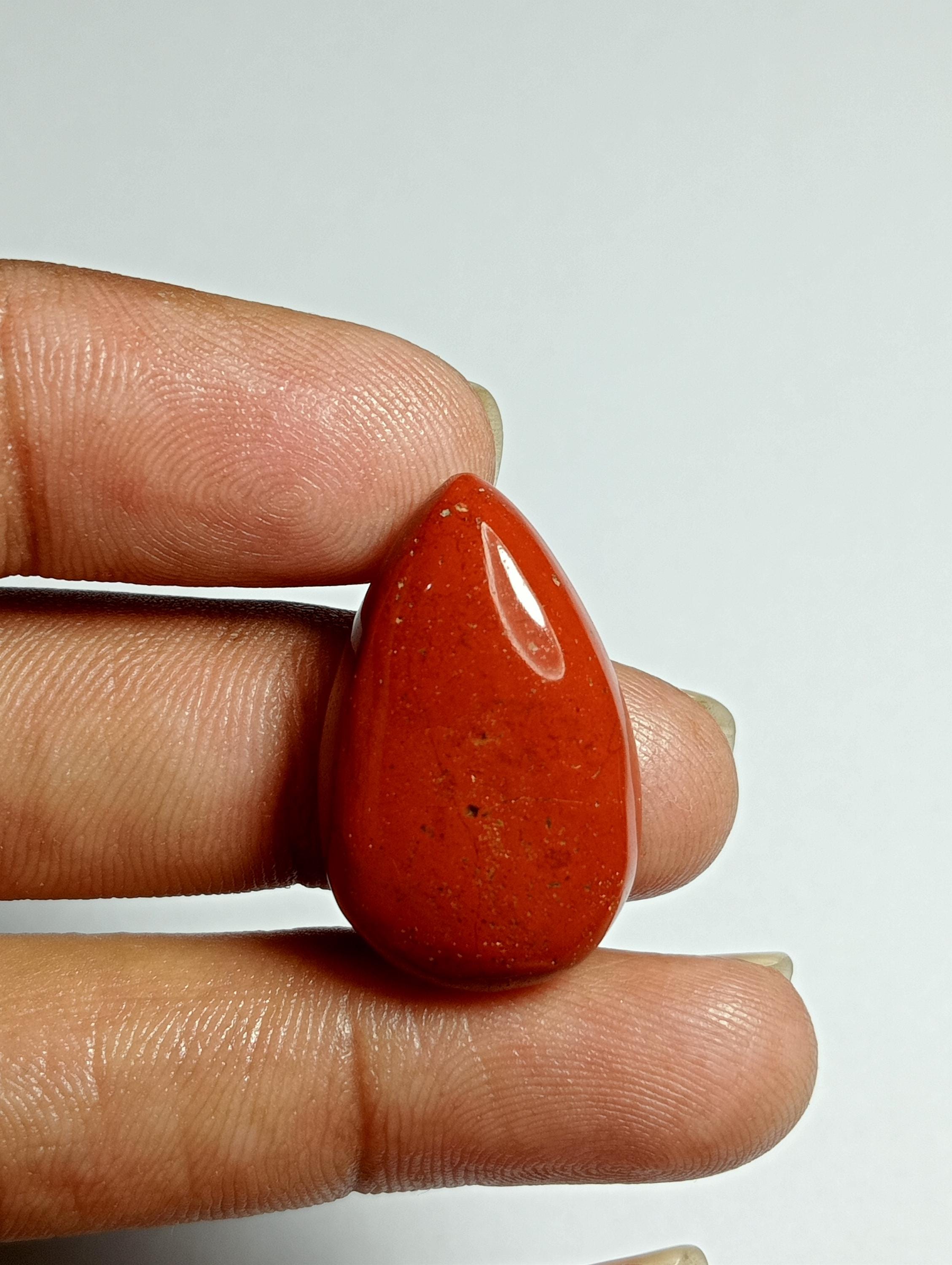 Red Jasper Cabochon: Loose Gemstone, 24cts (27x16 Mm) Red Jasper Cabochon: Loose Gemstone, 24cts (27x16 Mm)