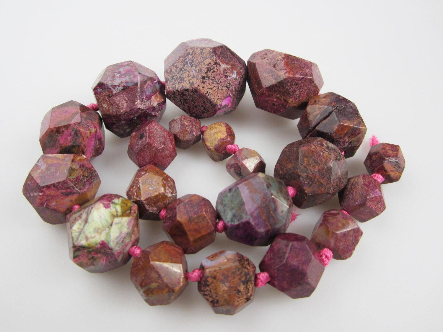 Red Jasper Graduated Faceted Nugget Chunk Beads Approx 13-35mm 15.5" Strand Red Jasper Graduated Faceted Nugget Chunk Beads Approx 13-35mm 15.5" Strand