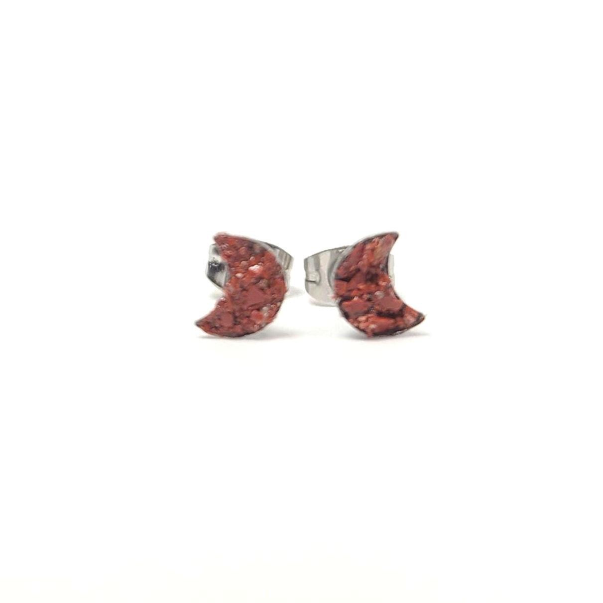 Red Jasper Moon Crushed Stone Hypoallergenic Stainless Steel Stud Earrings Red Jasper Moon Crushed Stone Hypoallergenic Stainless Steel Stud Earrings