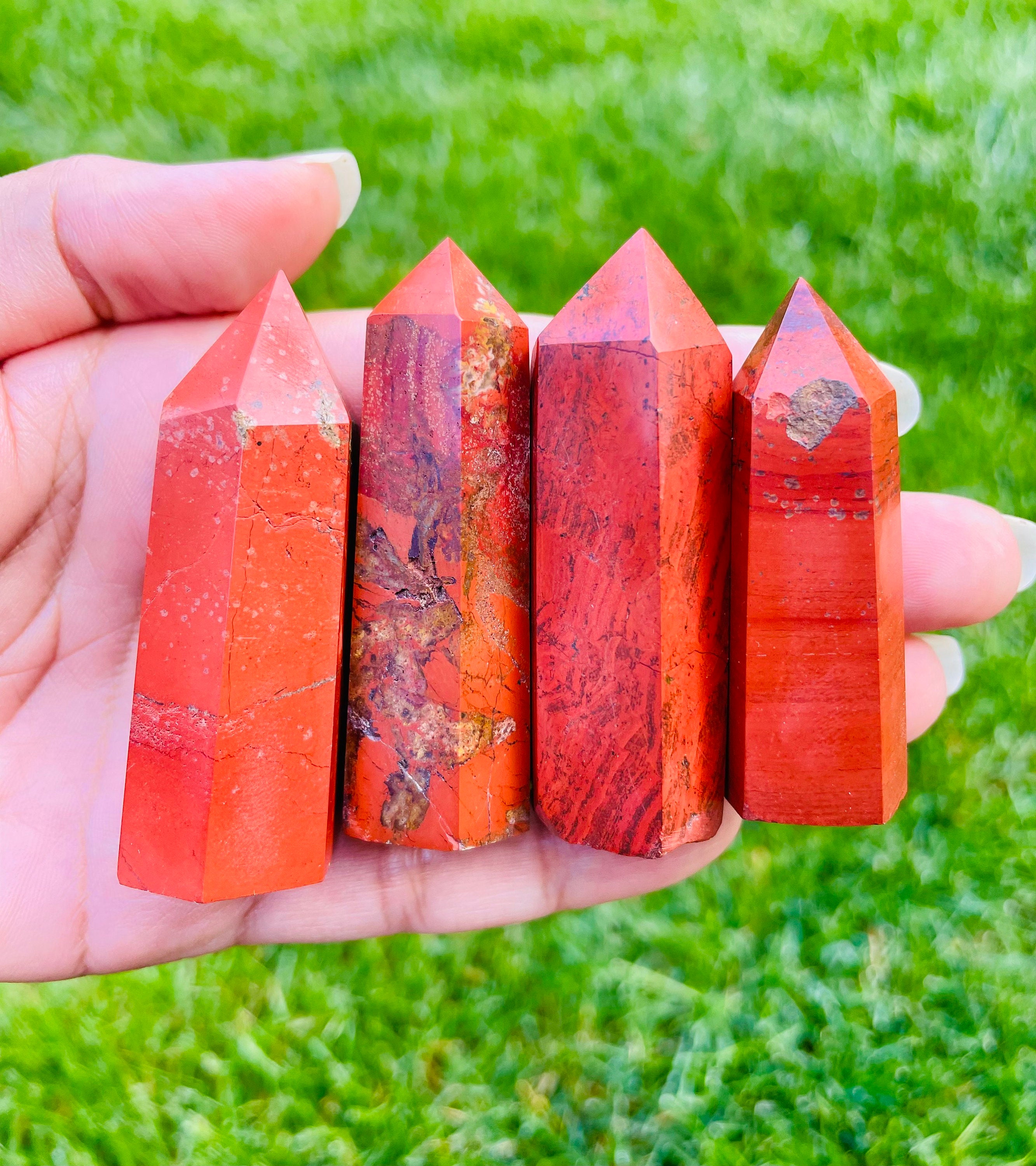 Mini Red Jasper Crystal Point: Dark Brick Red Tower (30-50 Mm) Mini Red Jasper Crystal Point: Dark Brick Red Tower (30-50 Mm)
