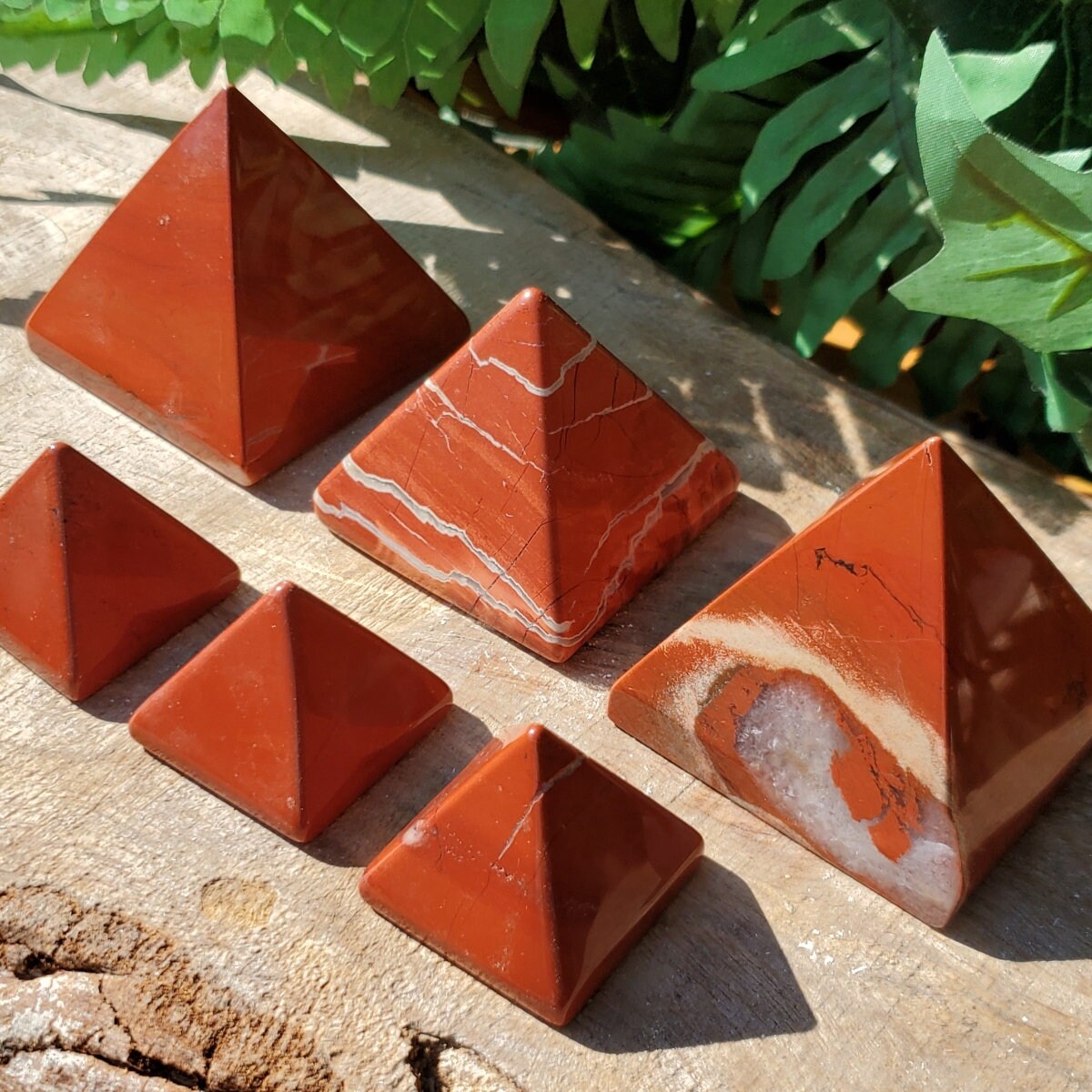 Red Jasper Pyramid For Root Chakra, Jasper Pyramid For Grounding And Centering, Dream Recall And Aura Stabilizer, Metaphysical Healing Stone