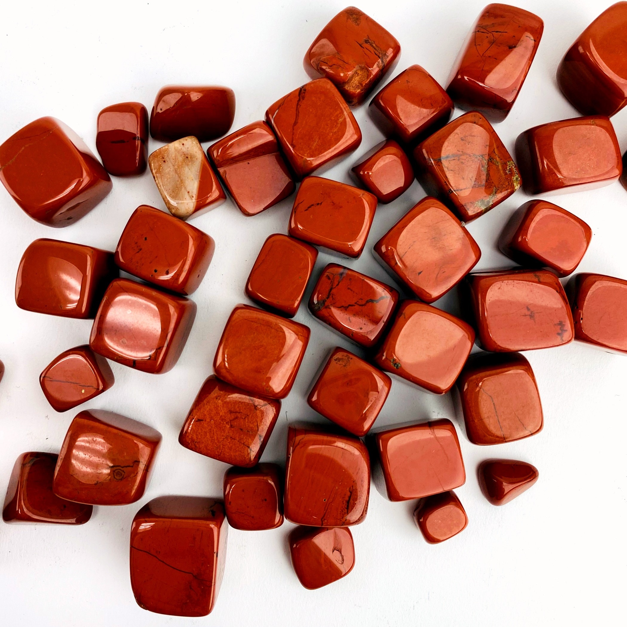 Red Jasper Cubed Tumbled Stones - 1/2 Lb Or 1 Lb (ts-193) Red Jasper Cubed Tumbled Stones - 1/2 Lb Or 1 Lb (ts-193)