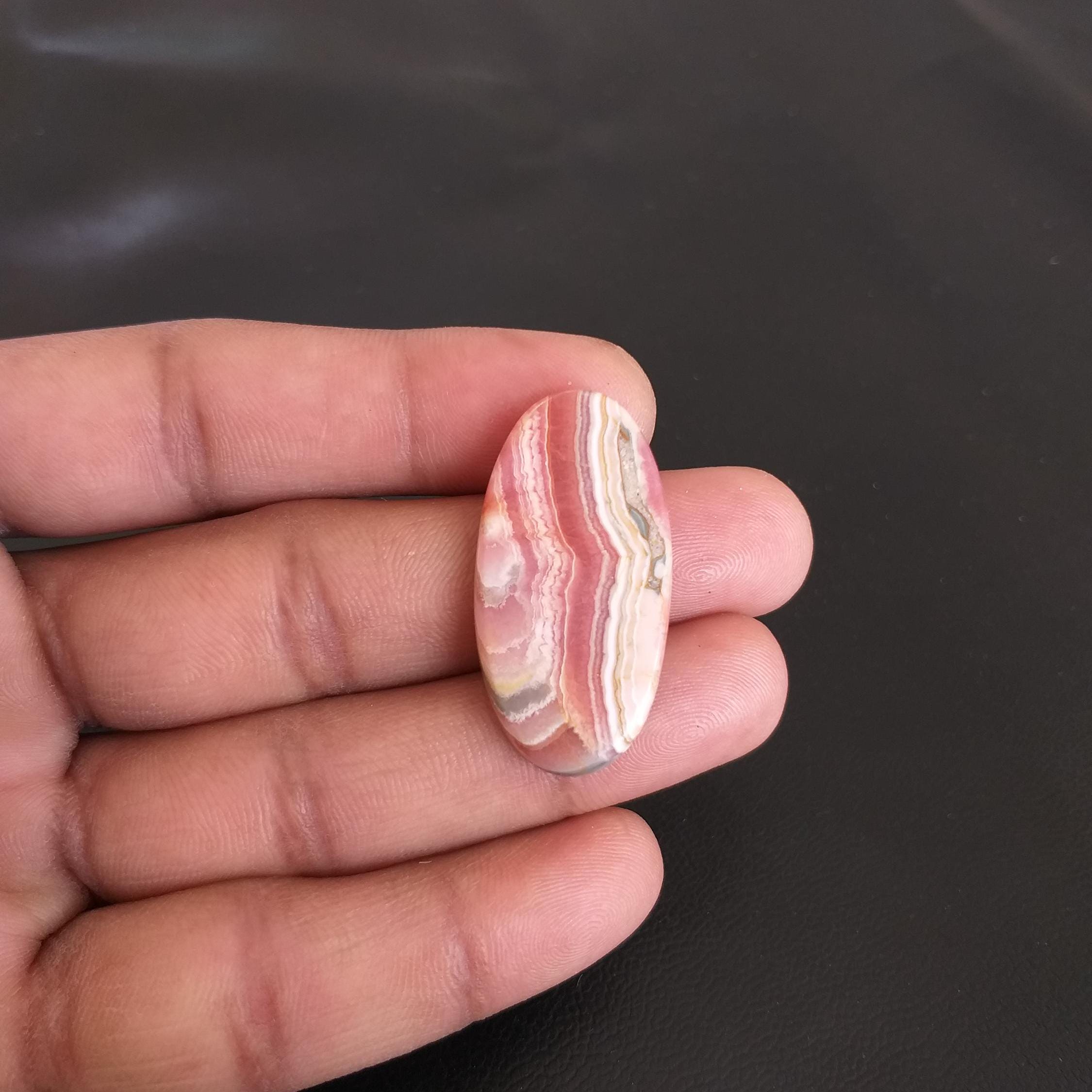 Oval Rhodochrosite Stone Cabochon : 40 Carat Gemstone (37x19x5 Mm
