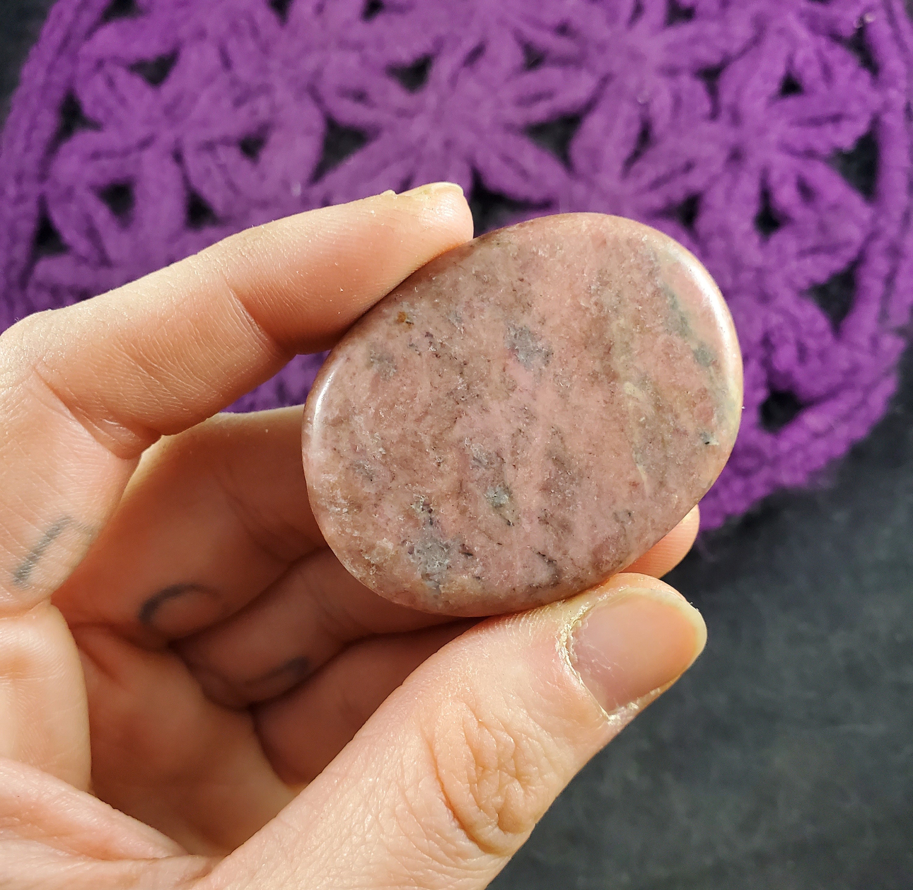 Rhodonite Flat Palmstone Small Gallet Crystal Stones Pocket Crystals Palm Pink Black Heart Chakra Pocket Polished Pebble