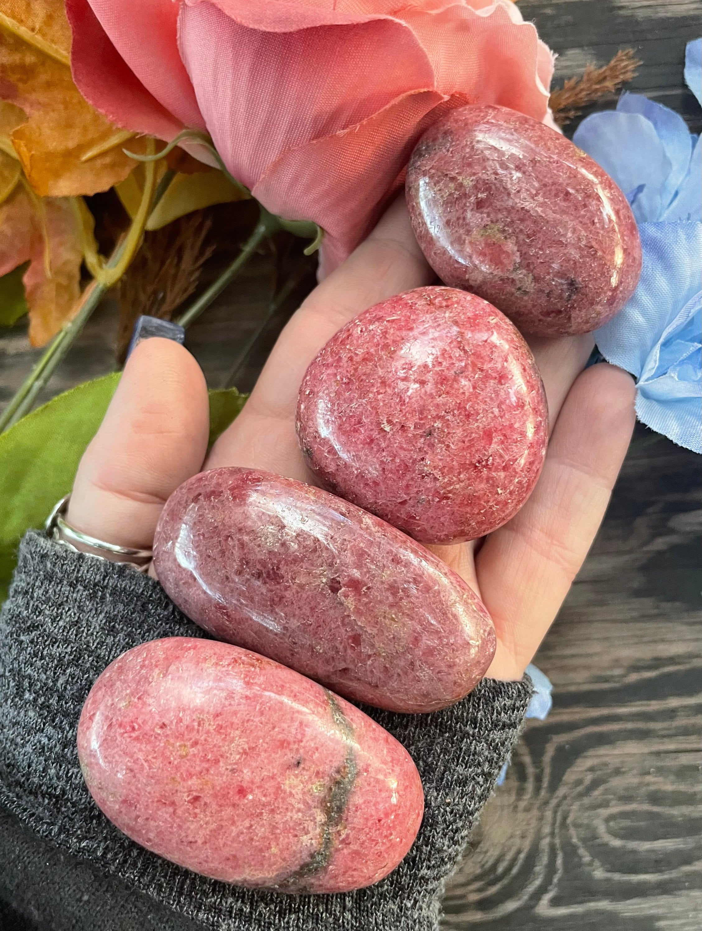 Rhodonite Palm Stone, Rhodonite, Qty. 1