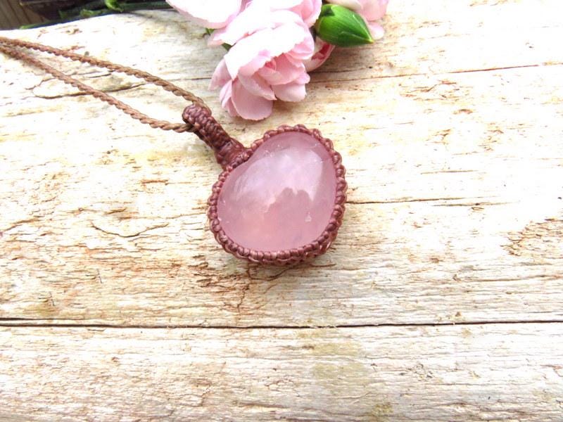 Rose Quartz Heart Macrame Necklace, Self-love Gifts, Mothers Day Gift Ideas, For Grandmother Rose Quartz Heart Macrame Necklace, Self-love Gifts, Mothers Day Gift Ideas, For Grandmother