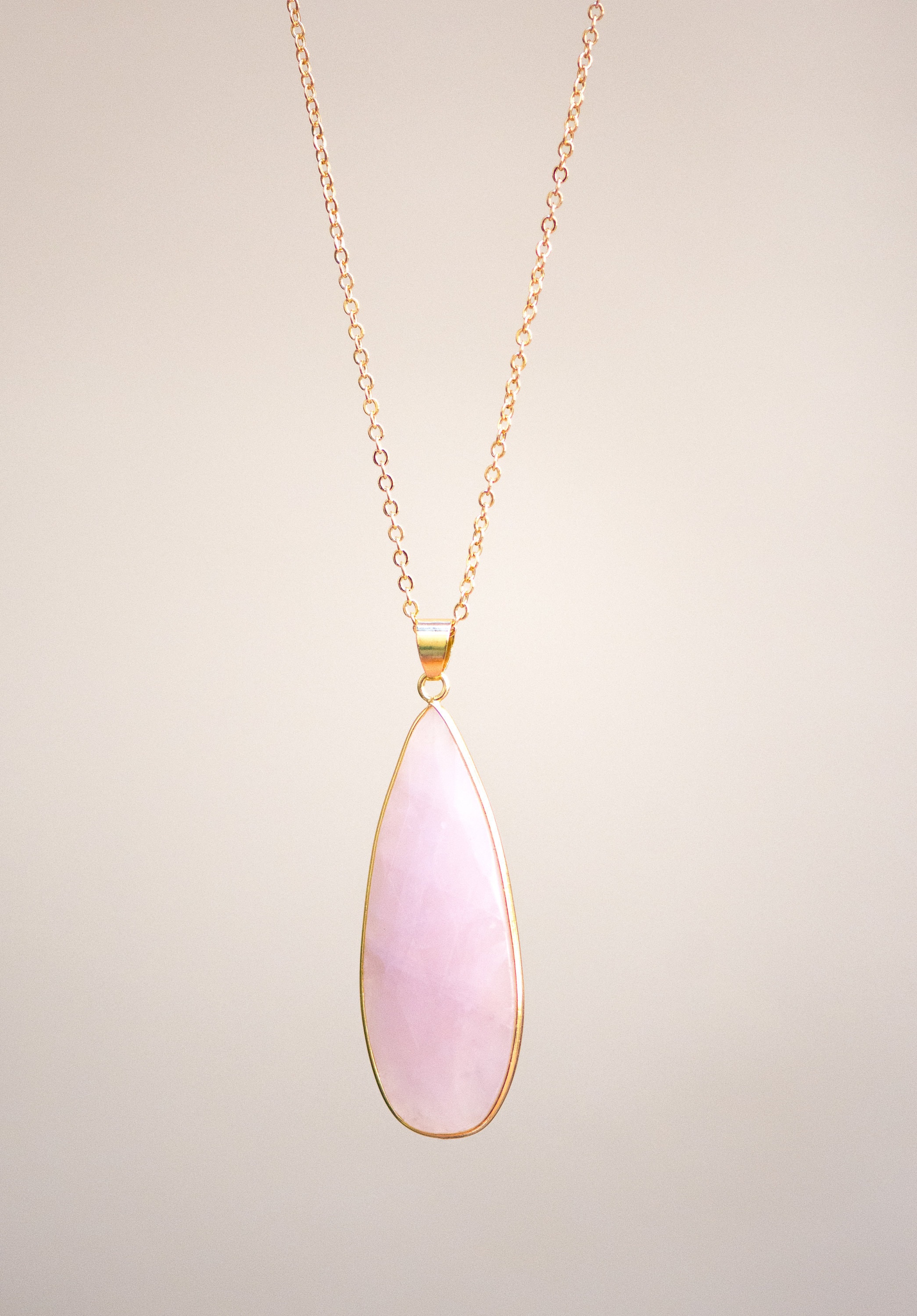Rose Quartz Necklace,crystal Pendant Necklace,point Pendant Necklace,natural Stone Necklace,boho,healing Crystal Necklace,spike Necklace Rose Quartz Necklace,crystal Pendant Necklace,point Pendant Necklace,natural Stone Necklace,boho,healing Crystal Necklace,spike Necklace