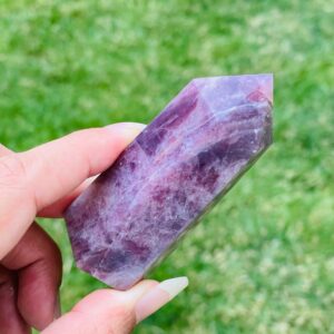 Lavender Rose Quartz Crystal Tower: Light Purple Gemstone (128.1g, 79*37mm)