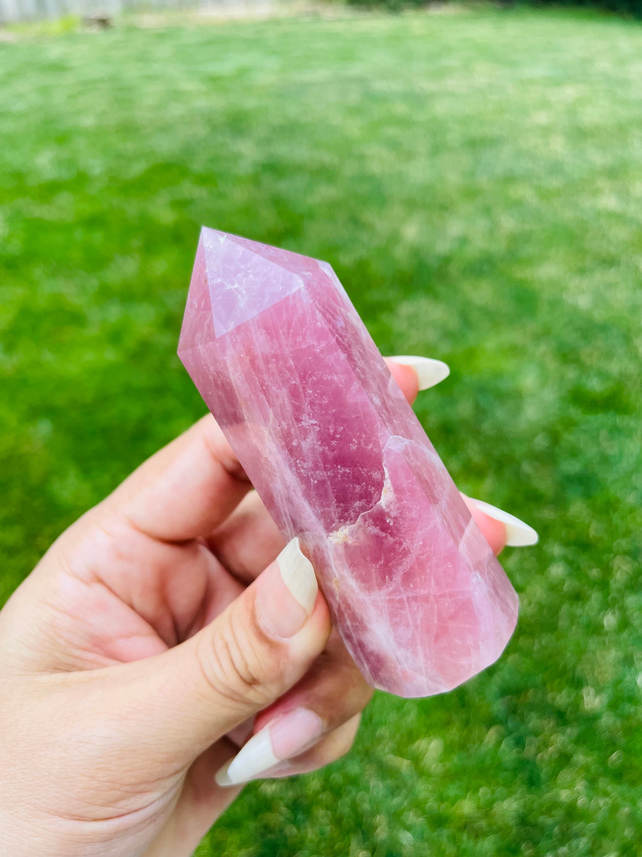 Lavender Rose Quartz Crystal Point Tower (87x34mm) 133.8g