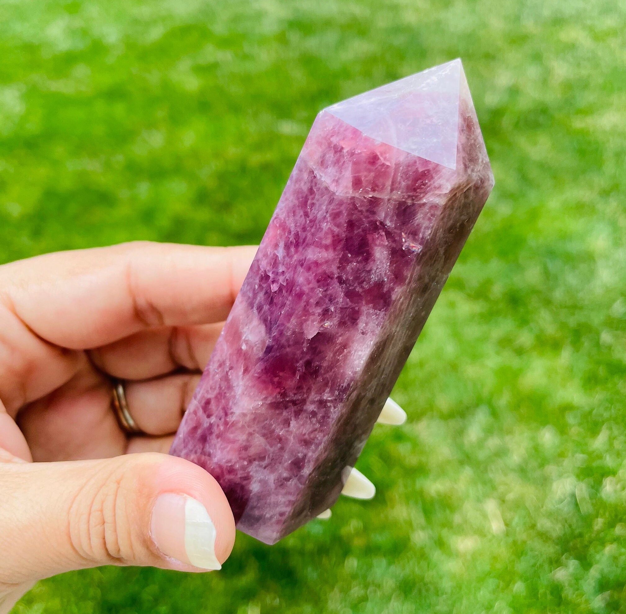 Lavender Rose Quartz Crystal Point Tower (90x39mm) 161.2g