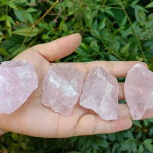 Raw Rose Quartz Chunk 1.5"-2" (40-50mm) Raw Rose Quartz Chunk 1.5"-2" (40-50mm)