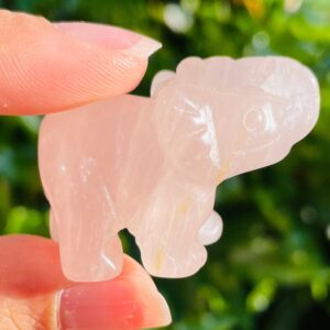 Rose Quartz Crystal Elephant: Tumbled Polished Gemstone (30-45mm)