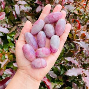 Tumbled Lavender Rose Quartz Crystal: Polished Gemstone (25-50 Mm)