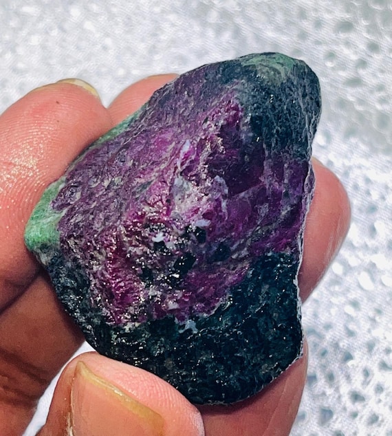 100%natural Ruby Zosite African Rough Rough Stone Genuine Zosite Ruby Raw Rough Caret 315 Gemstone Dark Red Coler Ruby Zosite Size Very Rare