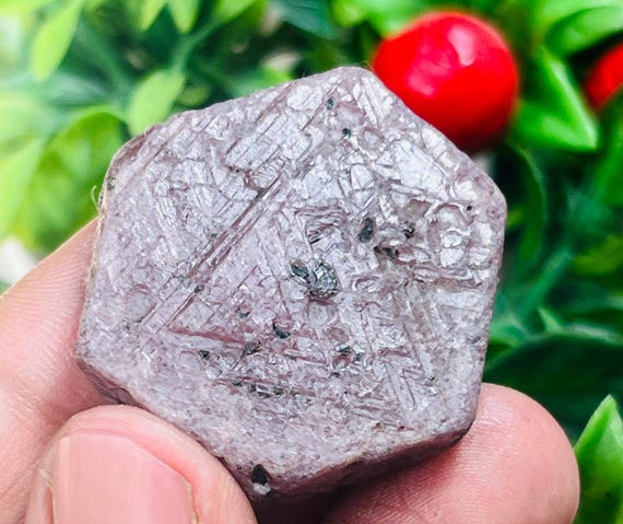 Ruby Raw Crystal-recorde Keeper Purpe Amazing Tringal Formation With Sacred Geometry.. Whight  160 Caret