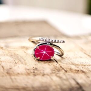Art Deco Ruby Star Engagement Ring For Women 14K Gold Ruby Star Gemstone Ring Vintage Oval Shape Ruby Star Ring Unique Statement Bridal Ring