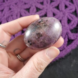 Star Ruby Palmstone Polished Crystals Palm Stones Gallet Crystal Natural love july birthstone gift tumbled Star Ruby Palmstone Polished Crystals Palm Stones Gallet Crystal Natural love july birthstone gift tumbled