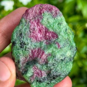 385.5 Carat Raw Ruby Zoisite Specimen: Unheated Fluorescent Healing Crystal 385.5 Carat Raw Ruby Zoisite Specimen: Unheated Fluorescent Healing Crystal