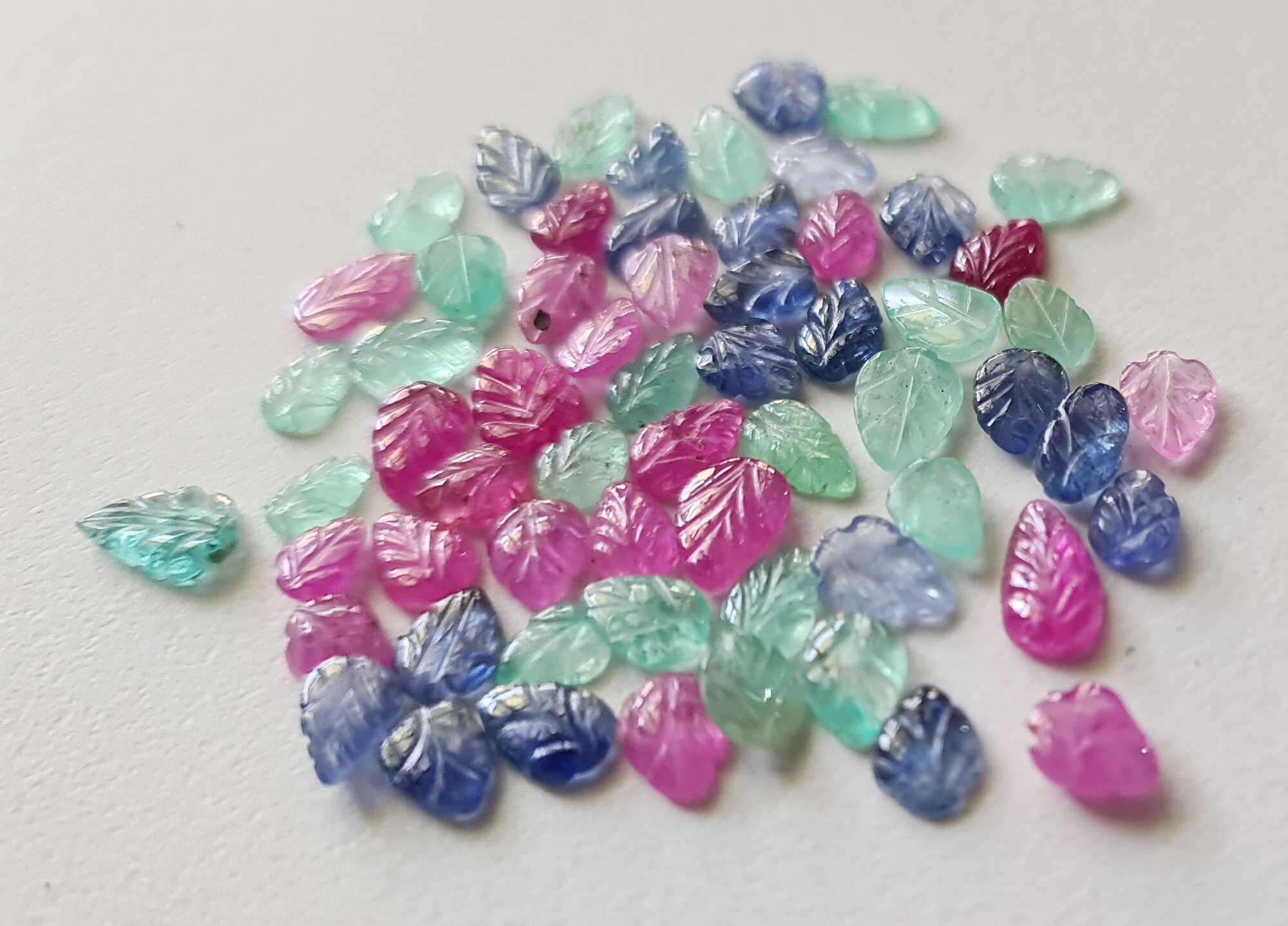 6-8mm Pink / Blue / Green Sapphire Leaf Shape Hand Carved Flat Back Cabochons Loose Rare Natural Sapphire (2pcs To 4pcs Options) - Psg321 6-8mm Pink / Blue / Green Sapphire Leaf Shape Hand Carved Flat Back Cabochons Loose Rare Natural Sapphire (2pcs To 4pcs Options) - Psg321