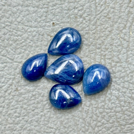 Blue Sapphire Cabochon Gemstone Lot (5 Pieces) - 27.5 Carat, 11-14mm Blue Sapphire Cabochon Gemstone Lot (5 Pieces) - 27.5 Carat, 11-14mm