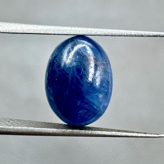 Burma Blue Sapphire Cabochon: 5.90 Carat Gemstone (11x8x6mm Burma Blue Sapphire Cabochon: 5.90 Carat Gemstone (11x8x6mm
