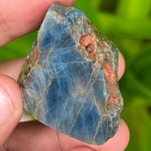Raw Blue Sapphire Stone, Natural Untreated Crystal (131.50 Carat) Raw Blue Sapphire Stone, Natural Untreated Crystal (131.50 Carat)
