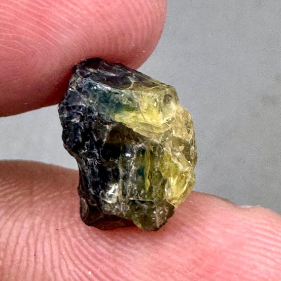 Raw Ceylon Blue Sapphire: September Birthstone Crystal, 4.85 Carat