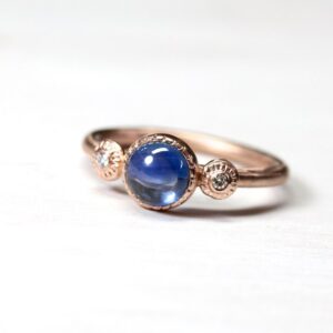 Elegant Blue Sapphire Diamond Engagement Ring 14k Rose Gold 3 Stone Bridal Band Cabochon Beaded Boho September Birthstone - Royal Rondelle Elegant Blue Sapphire Diamond Engagement Ring 14k Rose Gold 3 Stone Bridal Band Cabochon Beaded Boho September Birthstone - Royal Rondelle