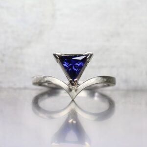 Trillion Cut Lab Created Sapphire Engagement Or Fashion Ring 14k White Gold Modern Cobalt Blue Conflict Free Gemstone Triangle - Kobaltblau