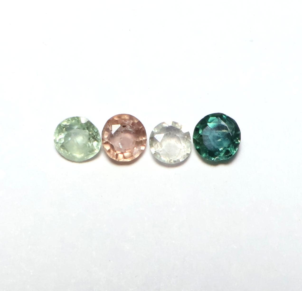 1.35 Ct Natural Sapphire: 4mm Round Faceted Loose Gemstone