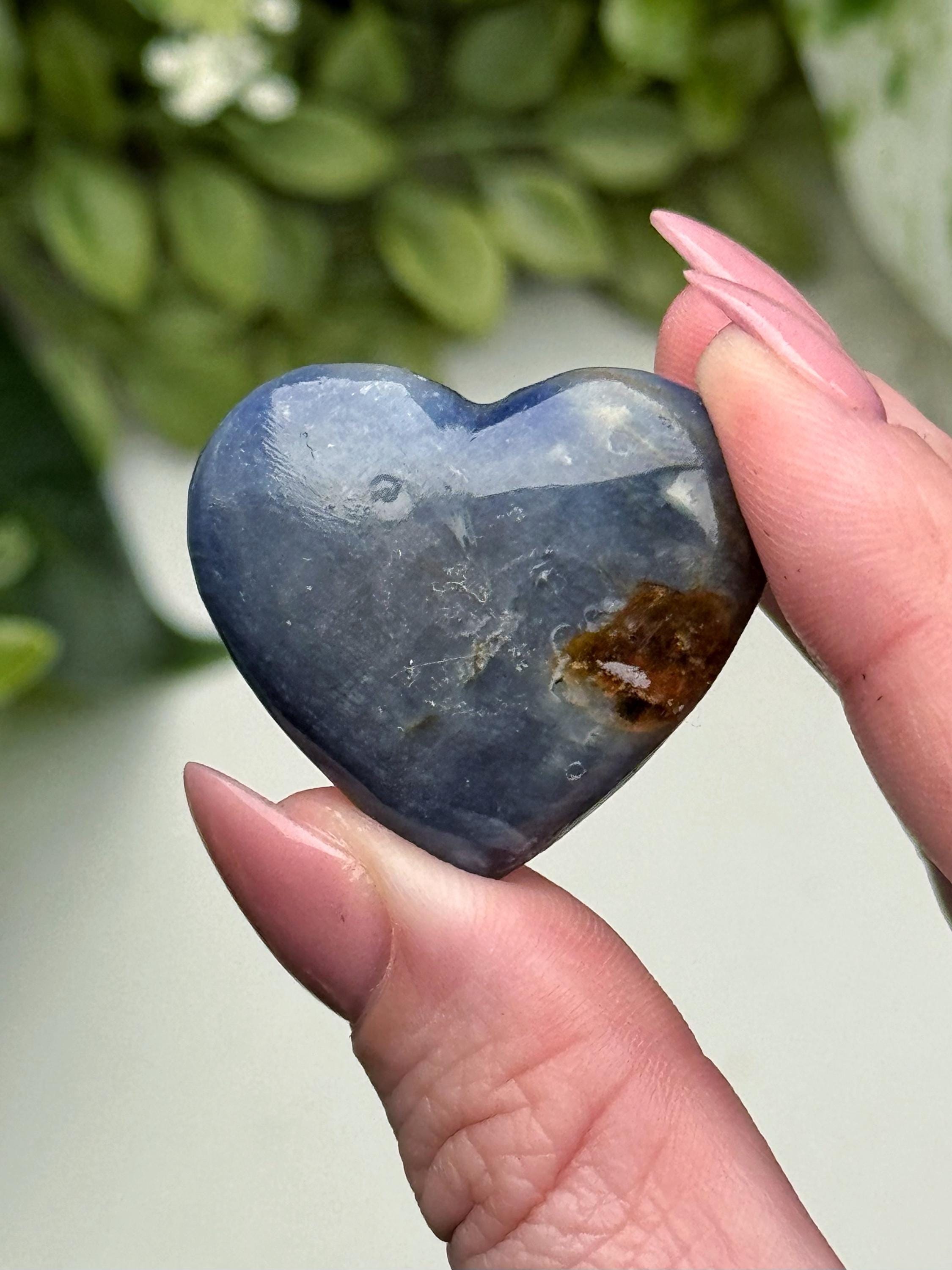 Blue Sapphire Heart | 17g | - #2 (polished Crystal Carving, Throat Chakra, Healing Stone, Peace)