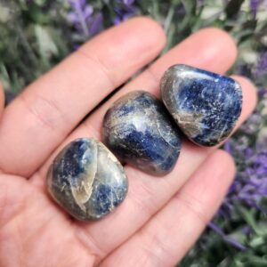 Sapphire Crystal - Blue Sapphire - Tumbled Sapphire - Sapphire Stone - Polished Sapphire - Sapphire Specimen - Sapphire Gemstone - Sapphire