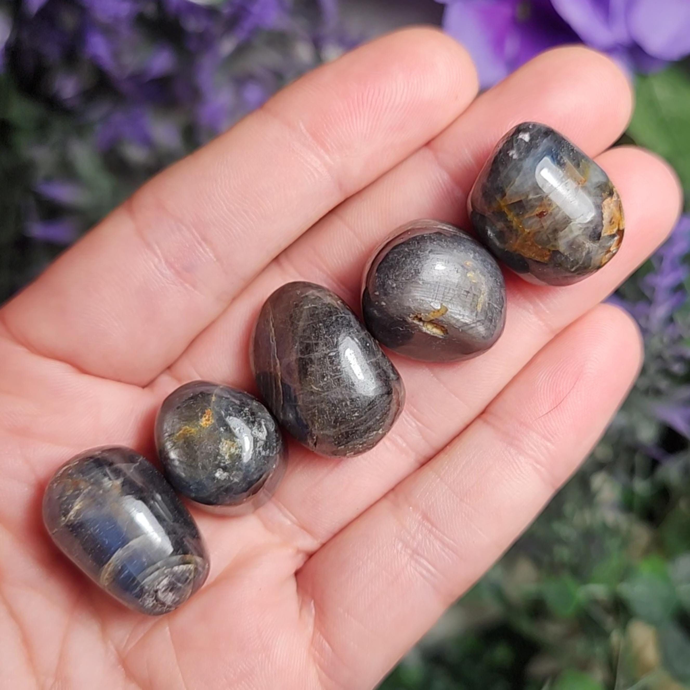 Sapphire Crystal - Tumbled Sapphire - Sapphire Stone - Polished Sapphire - Sapphire Specimen - Sapphire Tumbled Stones - Sapphire Gemstone