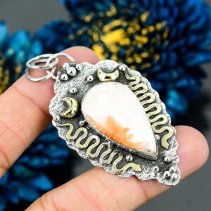 Elegant Scolecite Pendant: 925 Sterling Silver, 18k Gold Plated Elegant Scolecite Pendant: 925 Sterling Silver, 18k Gold Plated