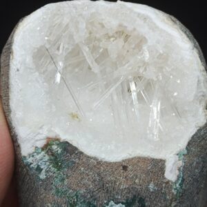 Clear Scolecite Crystal Geode Cluster: Natural Home Decoration Clear Scolecite Crystal Geode Cluster: Natural Home Decoration