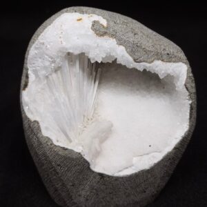 Natural Scolecite Flower Cluster: Self Standing Decorative Piece Natural Scolecite Flower Cluster: Self Standing Decorative Piece